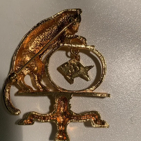 Vintage Avon Cat and Fish Brooch - Picture 4 of 6